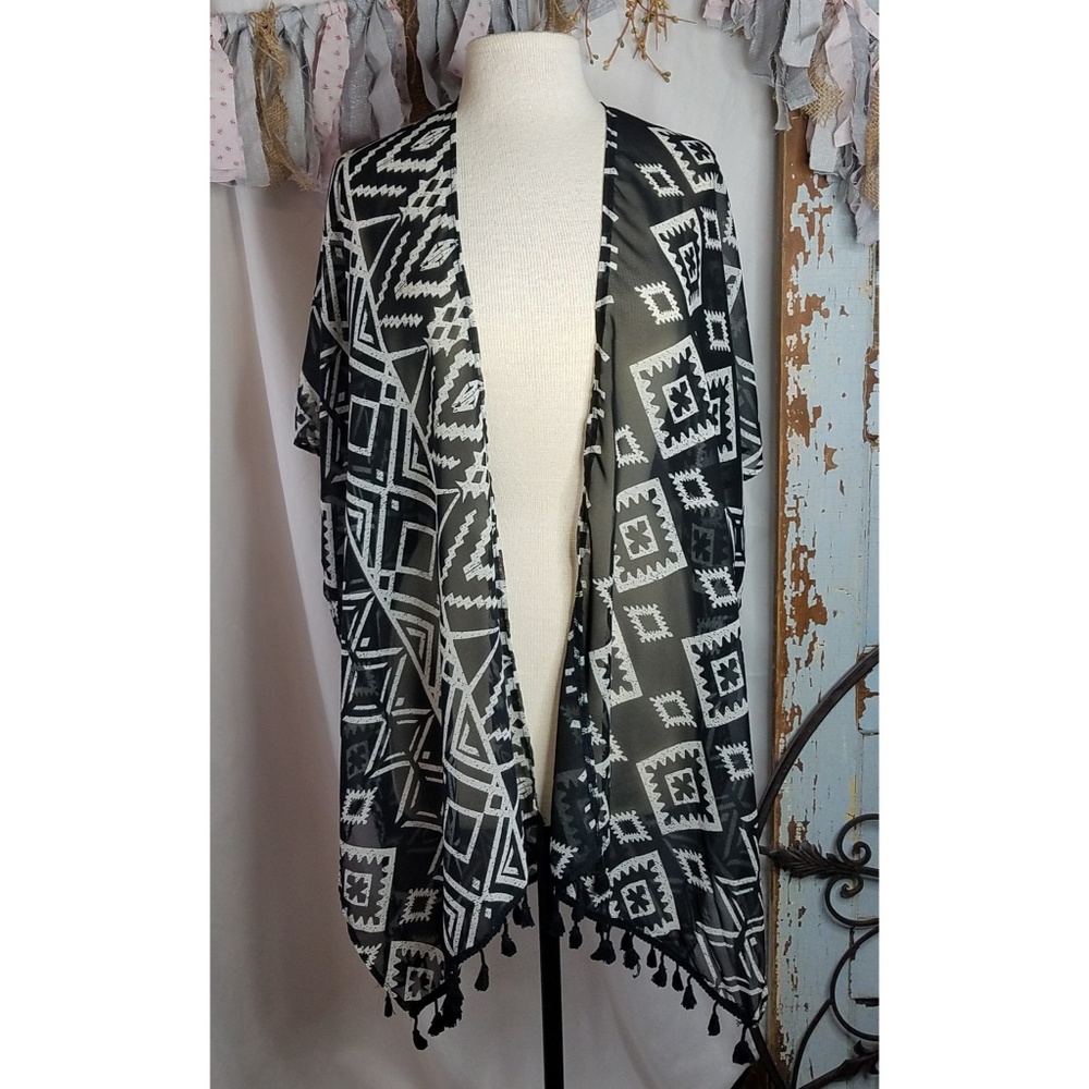 Black and white kimono